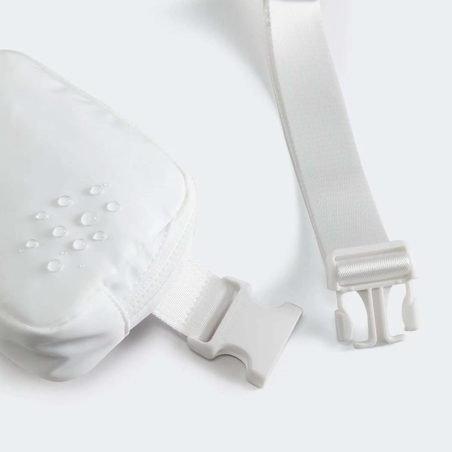 𝗙𝗟𝗬𝗢𝗢𝗞 Unisex Mini 𝗕𝗲𝗹𝘁 𝗕𝗮𝗴 and Extender Strap, Adjustable Strap Nylon Cross Body Sling Bag for Workout, Running, Traveling, Hiking. (White)