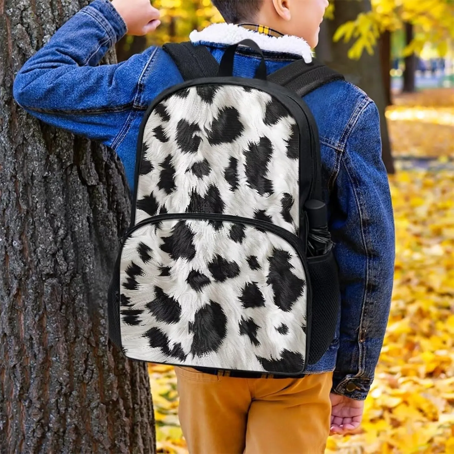 Black and White Cow Print Kids School Backpack Girls Schoolbag Primary Schoolbag Large Children's Schoolbag Lightweight Zipper Schoolbag with Front Compartment Children's Gift