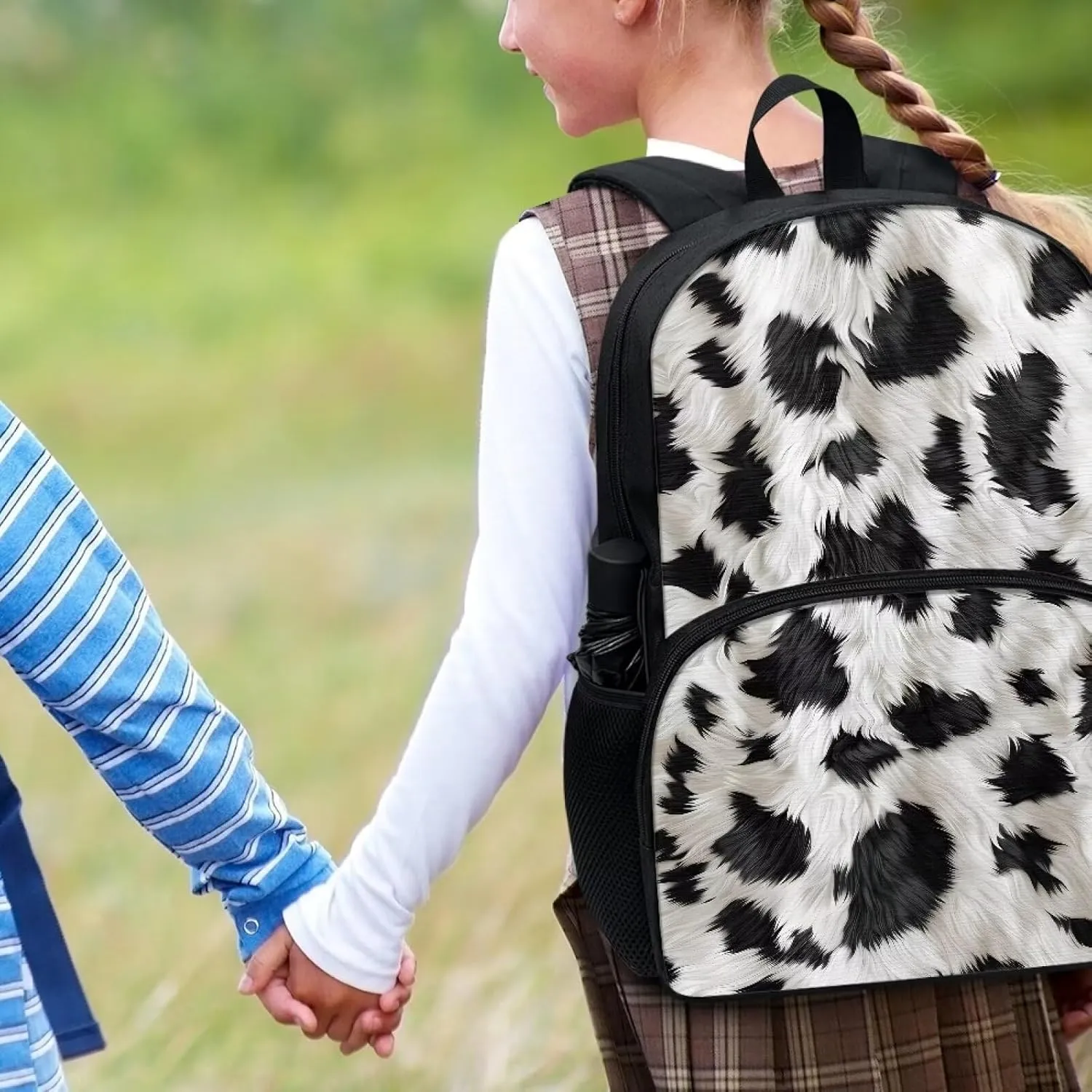 Black and White Cow Print Kids School Backpack Girls Schoolbag Primary Schoolbag Large Children's Schoolbag Lightweight Zipper Schoolbag with Front Compartment Children's Gift