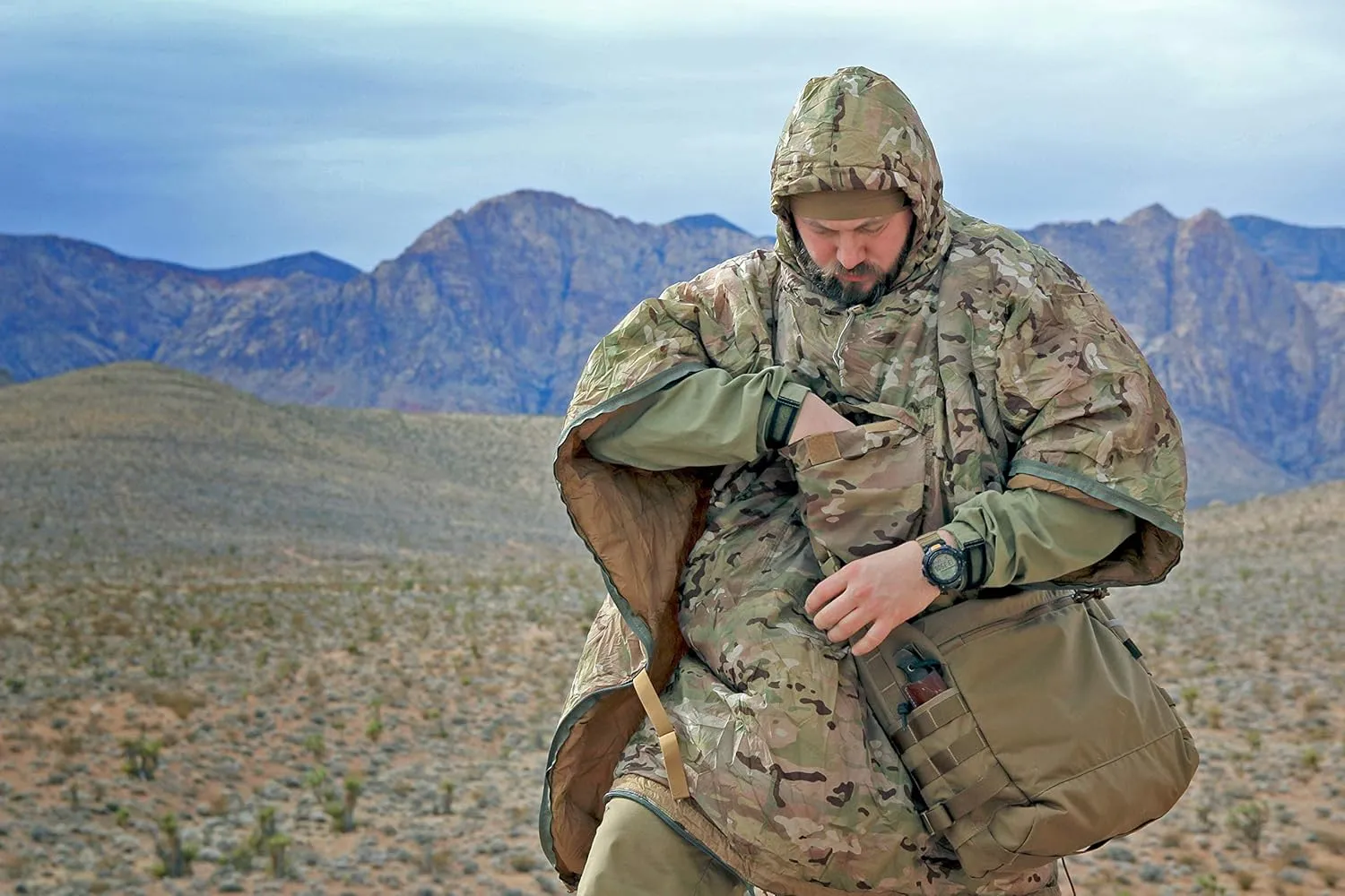 Helikon-Tex Swagman Roll Multi-Purpose Military Poncho - Emergency Poncho & Woobie Blanket & Jacket