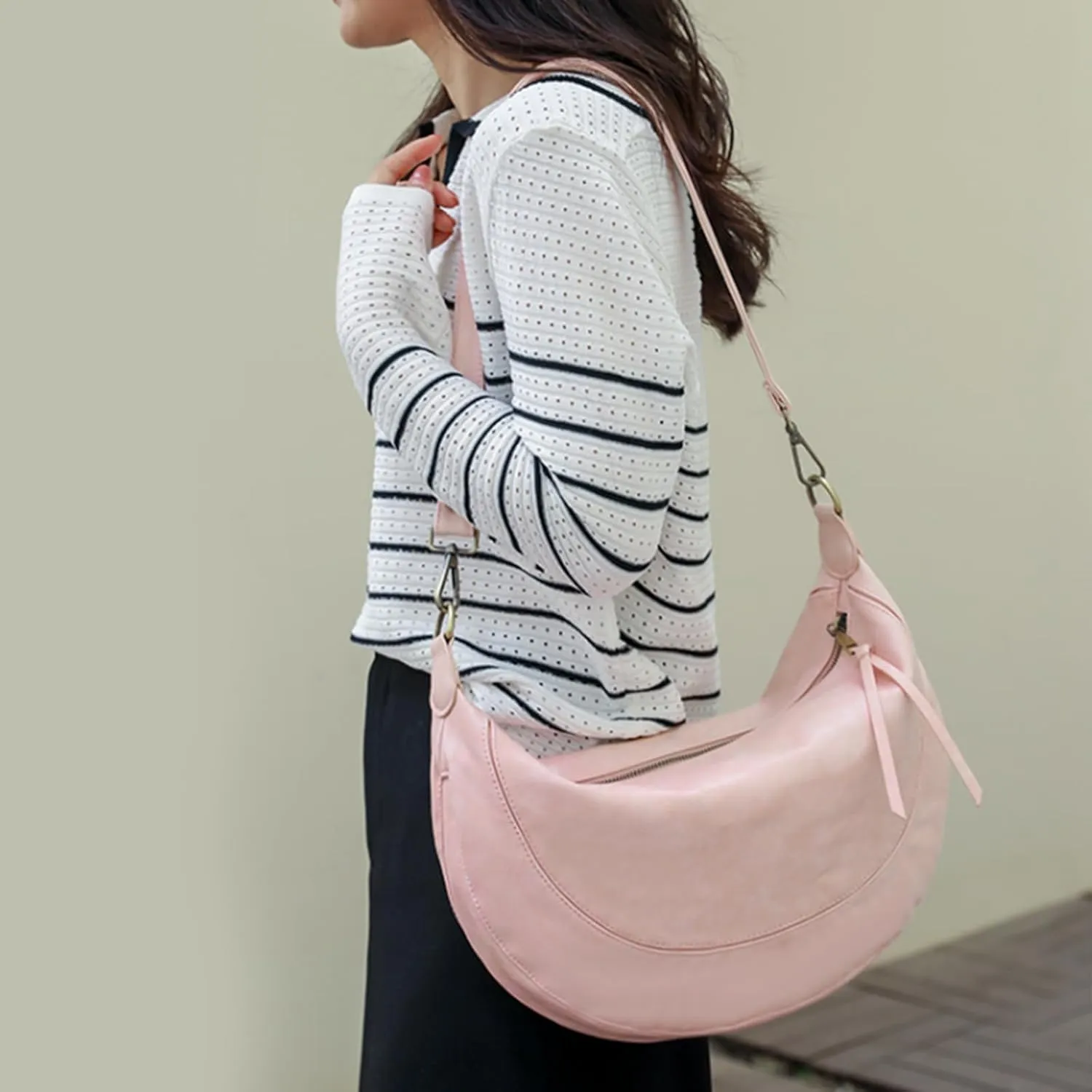I IHAYNER Crescent Shoulder Bags for Women Trendy Crossbody Hobo Purse Vegan Leather Handbag with Wide Strap for Travel
