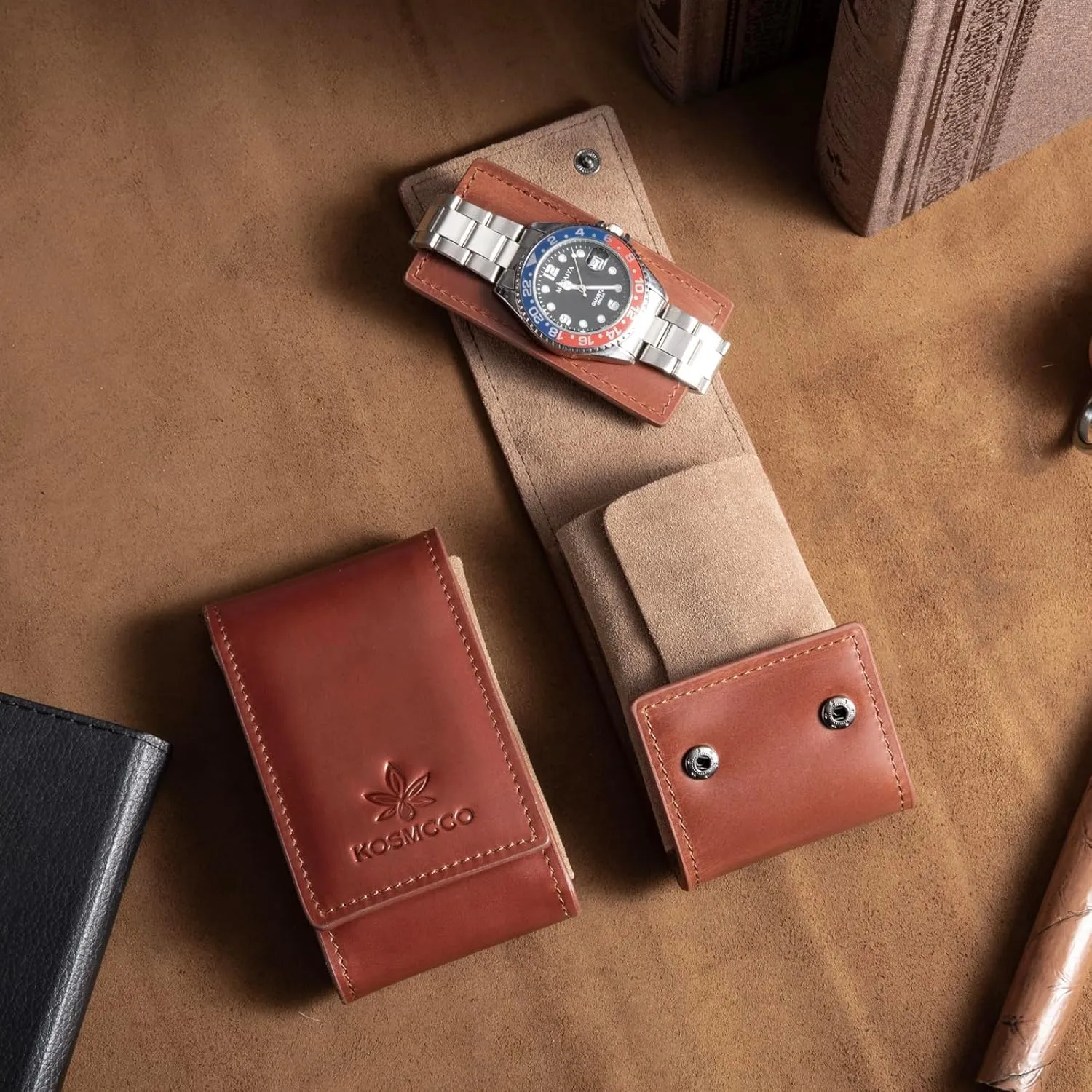 Leather Watch Pouch - Portable Travel Pouch with Suede Lining and Leather Inserts, Single Watch Case for Lovers Gift (Brown)