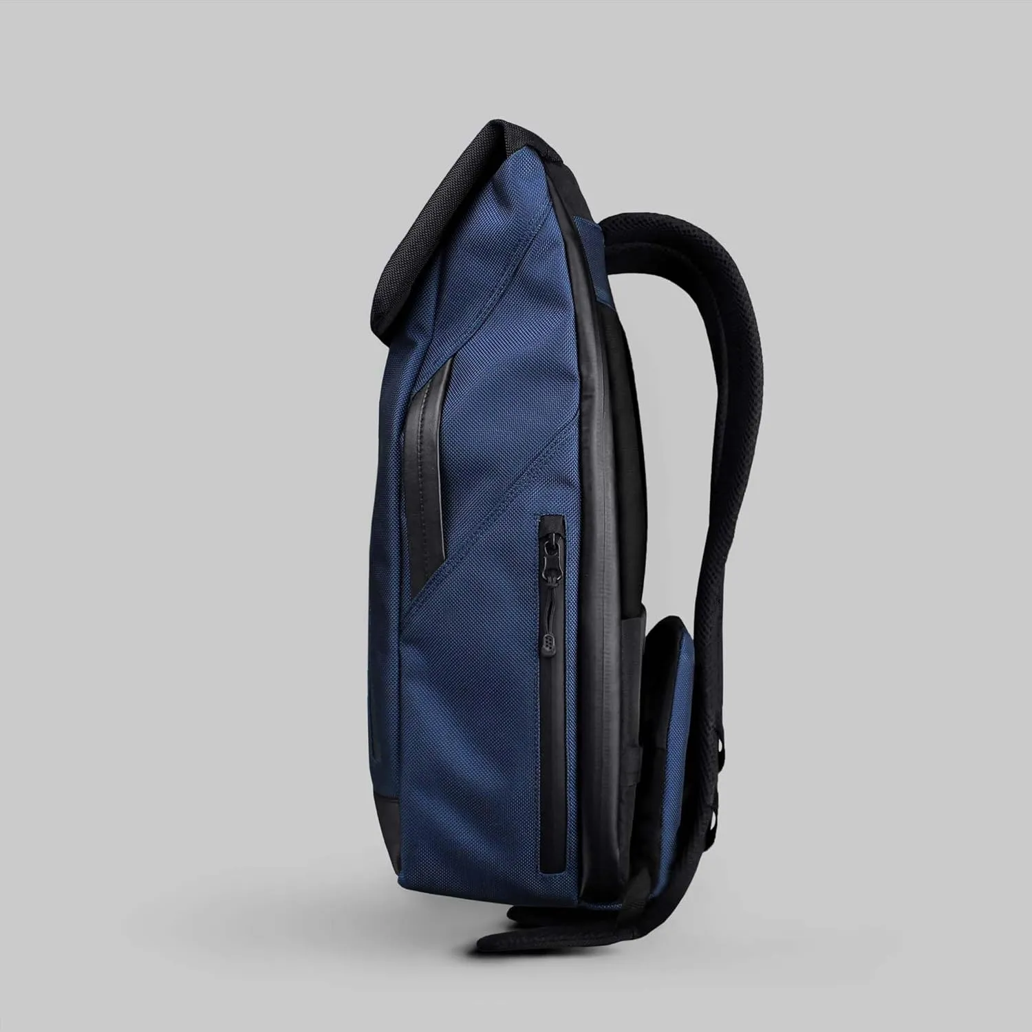The Frenchie Co. Super Light Ballistic Speed Backpack, Expandable Lightweight, Anti-Theft Magnetic Closure Backpack With Self-Adjusting Straps, Made of Ballistic Nylon