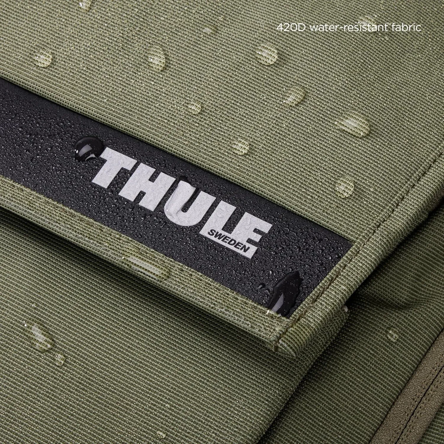 Thule Paramount 27L Backpack - Commuter Backpack - Padded Pocket fits a 16" Laptop, Soft Green