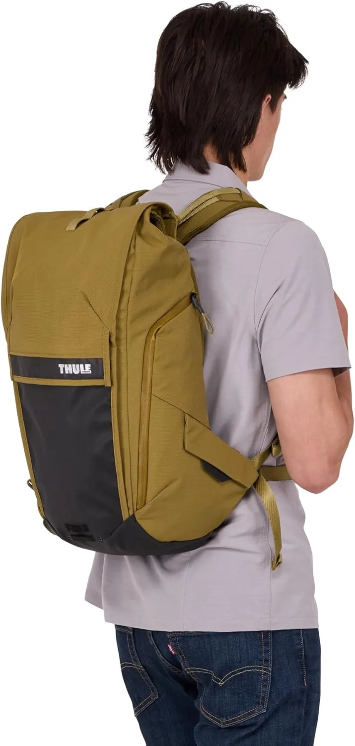 Thule Paramount Bike Commuter Backpack - 20L Capacity - Adjustable fit - 16" Padded Laptop Sleeve and 11" Tablet Pocket - Rolltop Closure - Side Phone Pocket - Taillight Loop