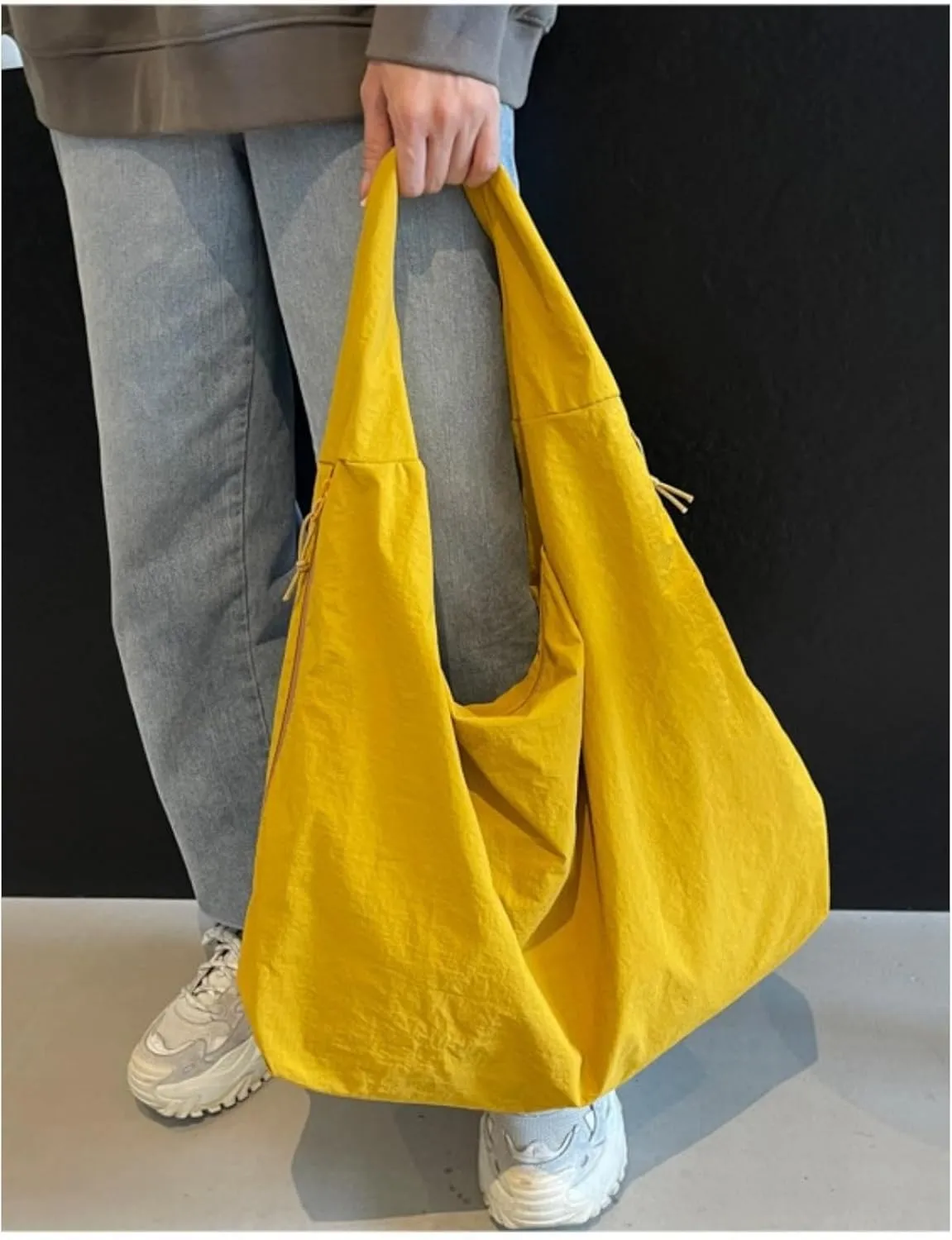 Women Solid Color Draped Tote Bag Large Capacity Nylon Shoulder Purse Versatile Slouchy Hobo Bag Travel Sport