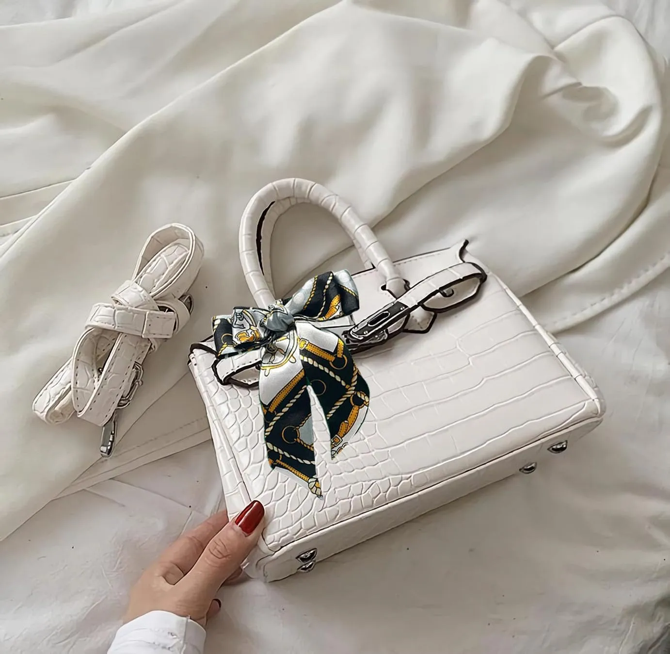 Women's stylish adjustable shoulder straps shoulder bags and crossbody bags versatile underarm Purses PU handbags